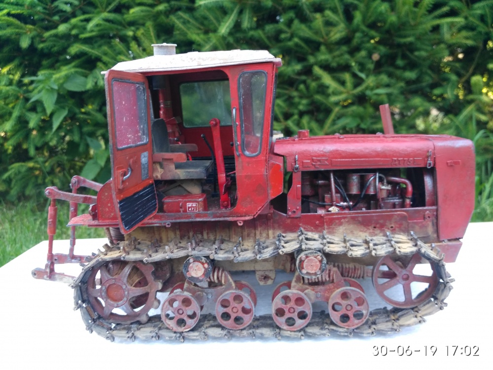 351439