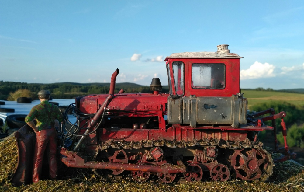 DT 75 (Plná velikost v novém okně) DT 75