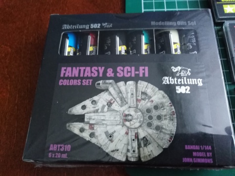 Bandai Star Wars 1/72 Perfect Grade Millennium Falcon Bandai Star Wars 1/72 Perfect Grade Millennium Falcon