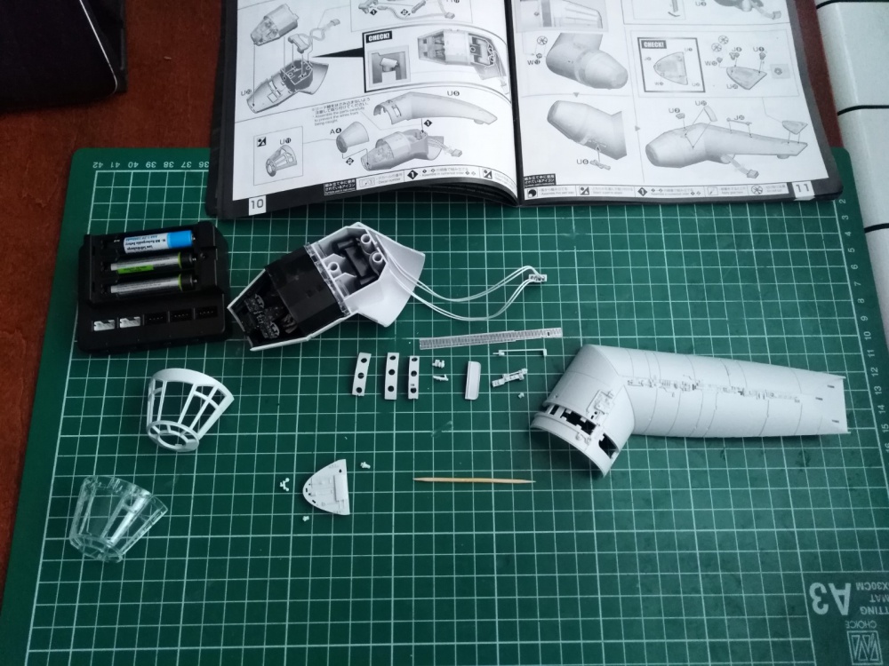 Bandai Star Wars 1/72 Perfect Grade Millennium Falcon (Plná velikost v novém okně) Bandai Star Wars 1/72 Perfect Grade Millennium Falcon