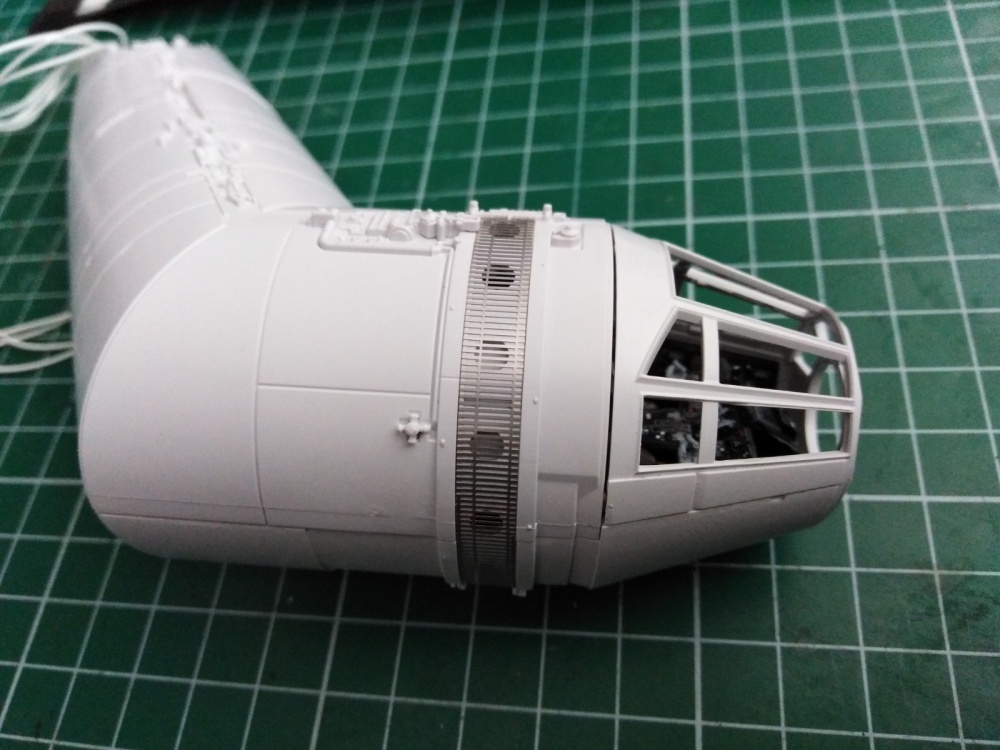 Bandai Star Wars 1/72 Perfect Grade Millennium Falcon (Plná velikost v novém okně) Bandai Star Wars 1/72 Perfect Grade Millennium Falcon