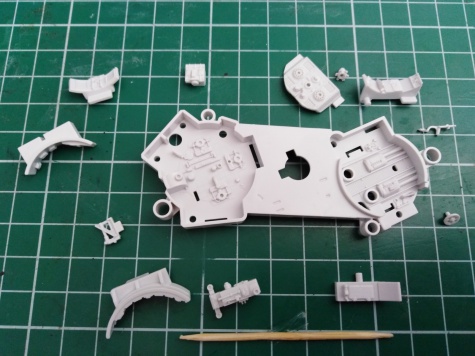 Bandai Star Wars 1/72 Perfect Grade Millennium Falcon Bandai Star Wars 1/72 Perfect Grade Millennium Falcon