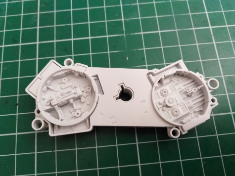 Bandai Star Wars 1/72 Perfect Grade Millennium Falcon Bandai Star Wars 1/72 Perfect Grade Millennium Falcon