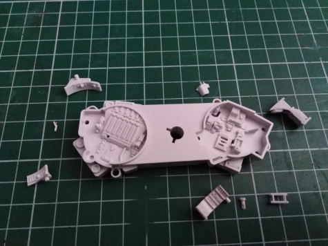 Bandai Star Wars 1/72 Perfect Grade Millennium Falcon Bandai Star Wars 1/72 Perfect Grade Millennium Falcon