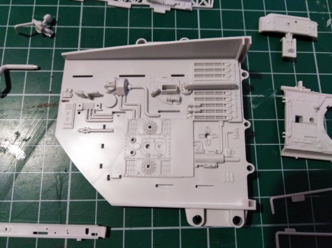 Bandai Star Wars 1/72 Perfect Grade Millennium Falcon Bandai Star Wars 1/72 Perfect Grade Millennium Falcon