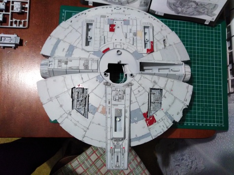 Bandai Star Wars 1/72 Perfect Grade Millennium Falcon Bandai Star Wars 1/72 Perfect Grade Millennium Falcon