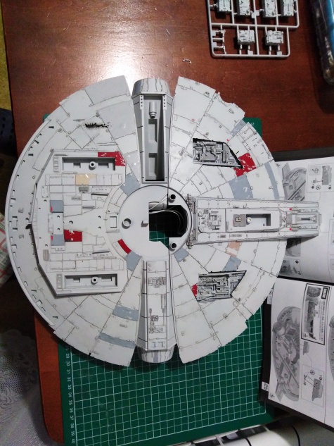 Bandai Star Wars 1/72 Perfect Grade Millennium Falcon Bandai Star Wars 1/72 Perfect Grade Millennium Falcon