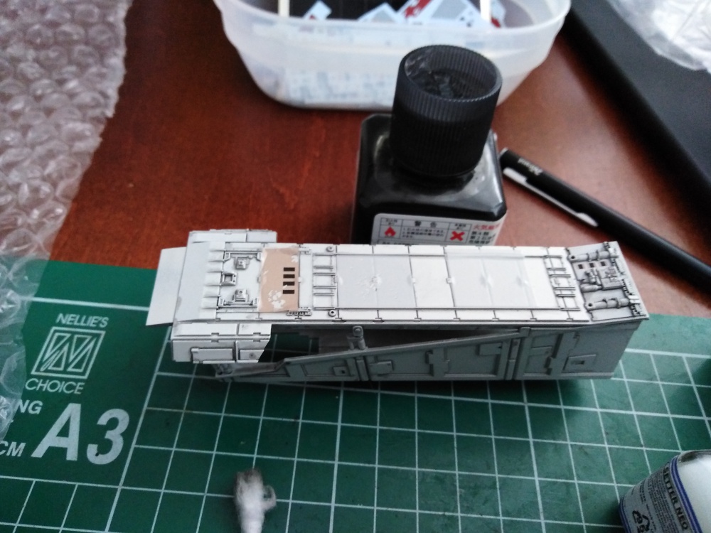 Bandai Star Wars 1/72 Perfect Grade Millennium Falcon (Plná velikost v novém okně) Bandai Star Wars 1/72 Perfect Grade Millennium Falcon
