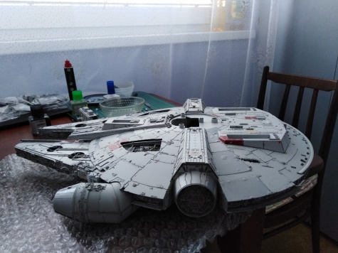 Bandai Star Wars 1/72 Perfect Grade Millennium Falcon Bandai Star Wars 1/72 Perfect Grade Millennium Falcon