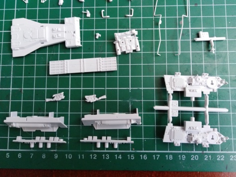 Bandai Star Wars 1/72 Perfect Grade Millennium Falcon Bandai Star Wars 1/72 Perfect Grade Millennium Falcon