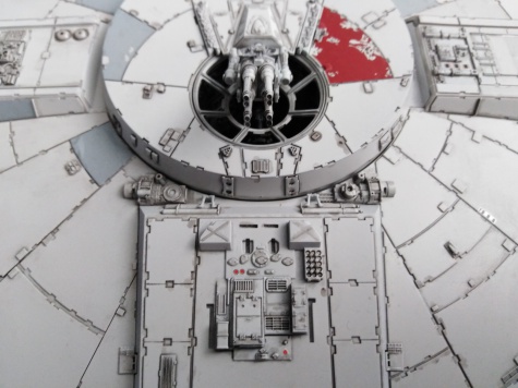 Bandai Star Wars 1/72 Perfect Grade Millennium Falcon Bandai Star Wars 1/72 Perfect Grade Millennium Falcon