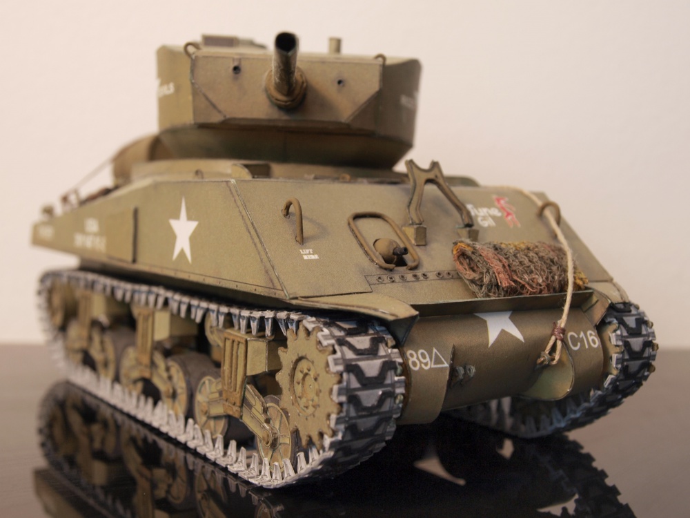 Sherman M4A3E2 Jumbo (Plná velikost v novém okně) Sherman M4A3E2 Jumbo