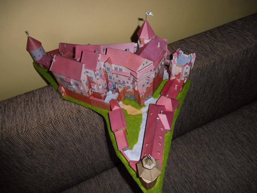 Hrad Perntejn (Plná velikost v novém okně) Hrad Perntejn