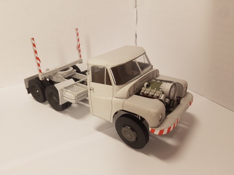 Tatra T2-148 NTP s manipulátorem HIAB 670 a stavitelným oplenovým přívěsem DAV-7 Tatra T2-148 NTP s manipulátorem HIAB 670 a stavitelným oplenovým přívěsem DAV-7