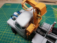 Tatra T2-148 NTP s manipul�torem HIAB 670 a staviteln�m oplenov�m p��v�sem DAV-7