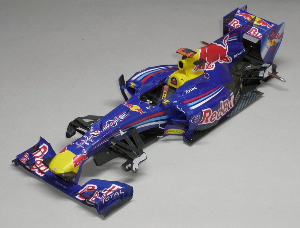 Red Bull RB6 - Sebastian Vettel - GP panělska 2010 (Plná velikost v novém okně) Red Bull RB6 - Sebastian Vettel - GP panělska 2010