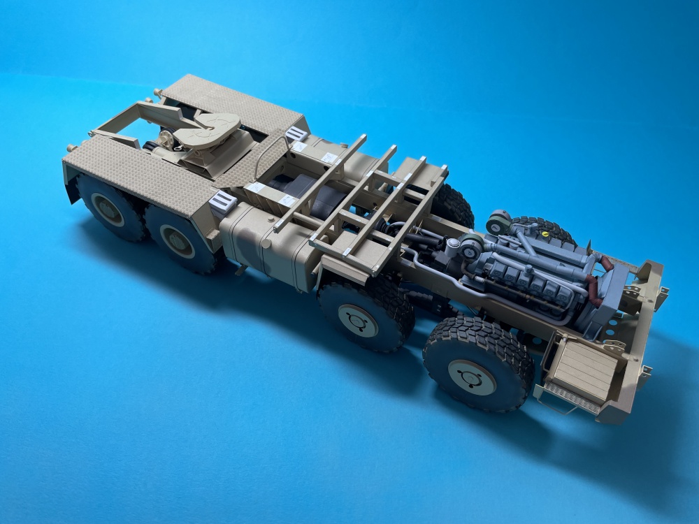 427027