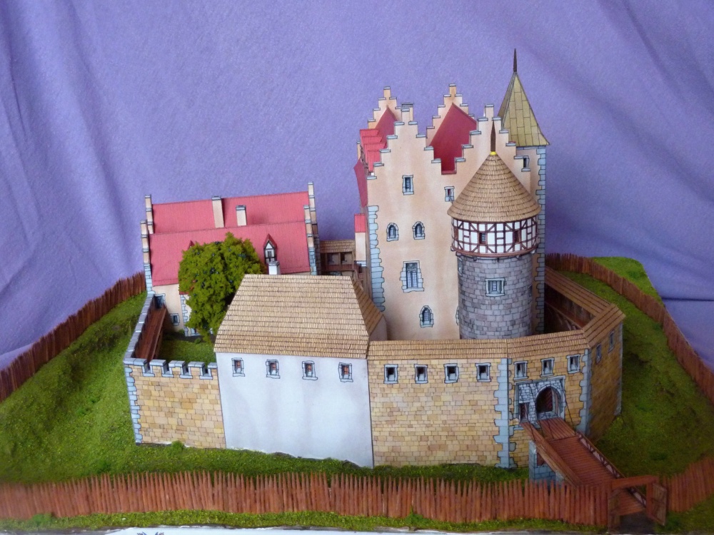 Hrad Drazice (Plná velikost v novém okně) Hrad Drazice