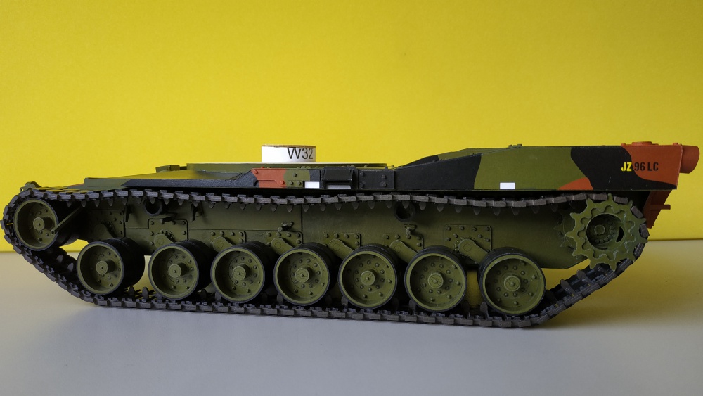 M1A2 Abrams (Plná velikost v novém okně) M1A2 Abrams