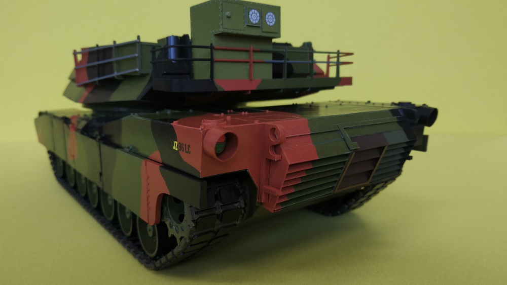 M1A2 Abrams (Plná velikost v novém okně) M1A2 Abrams