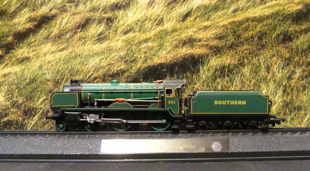 345025