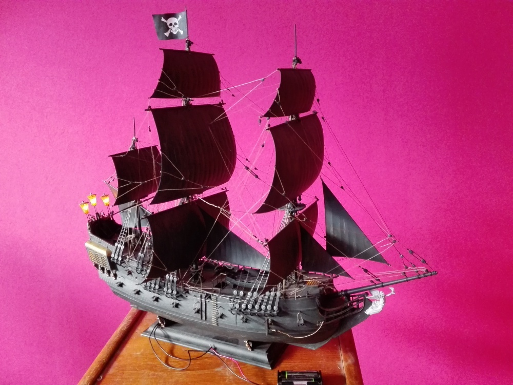 Revell Black Pearl 1:72 (Plná velikost v novém okně) Revell Black Pearl 1:72