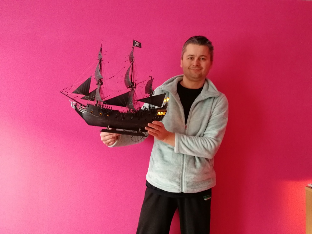 Revell Black Pearl 1:72 (Plná velikost v novém okně) Revell Black Pearl 1:72