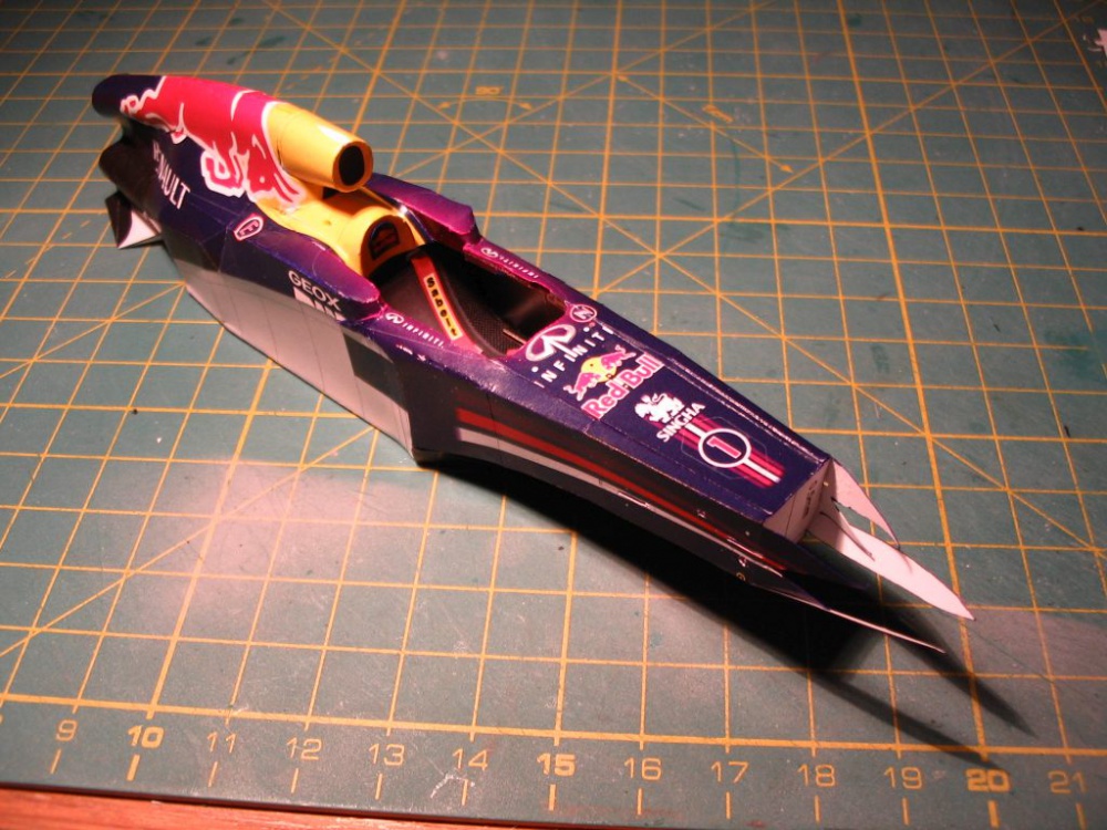 Red Bull RB9, Malajzia 2013 (Plná velikost v novém okně) Red Bull RB9, Malajzia 2013