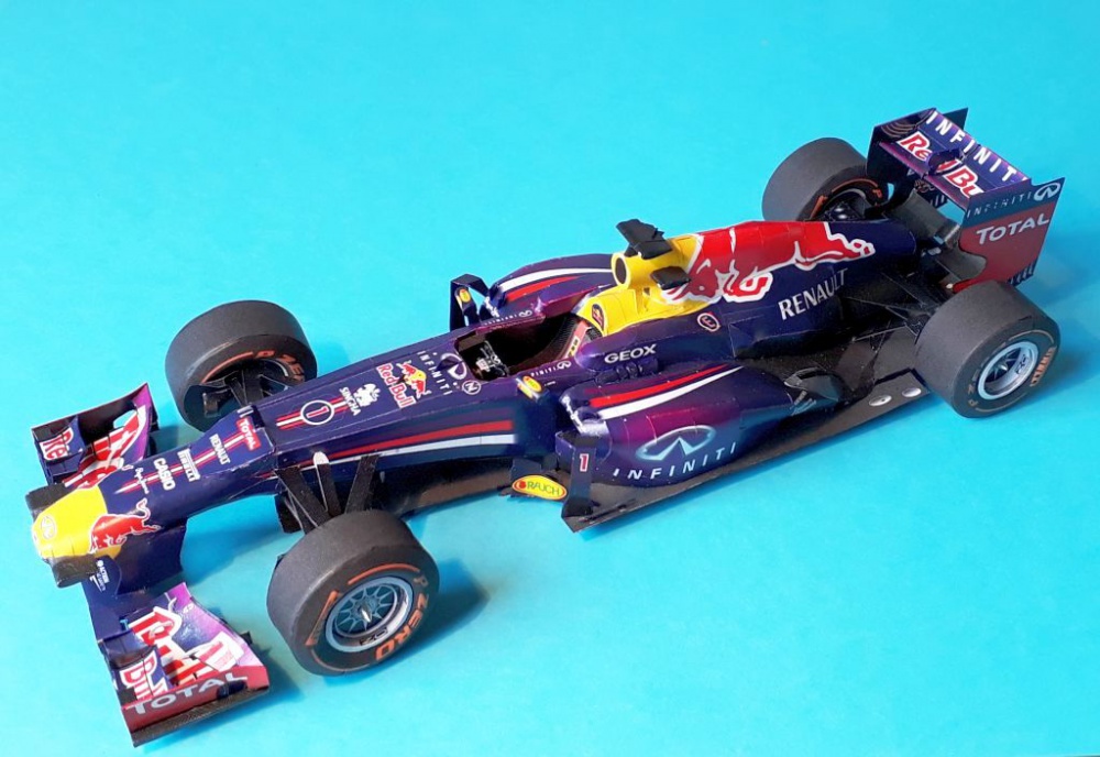 Red Bull RB9, Malajzia 2013 (Pln� velikost v nov�m okn�) Red Bull RB9, Malajzia 2013