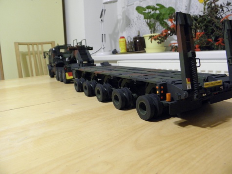 M1070 a M1000
