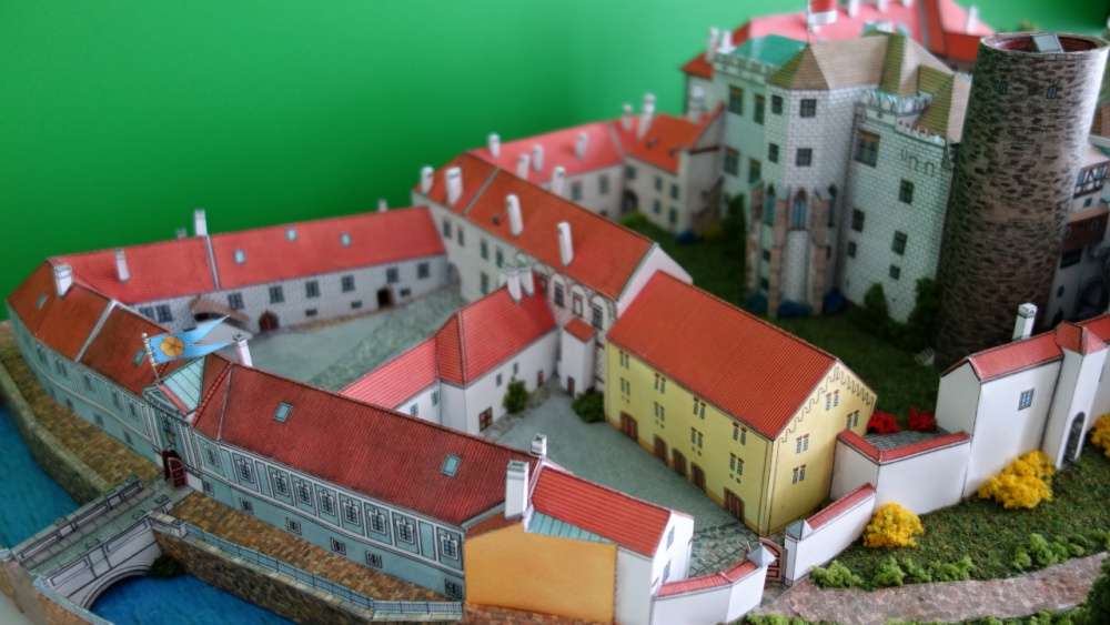 Hrad a zámek Jindřichův Hradec (Plná velikost v novém okně) Hrad a zámek Jindřichův Hradec