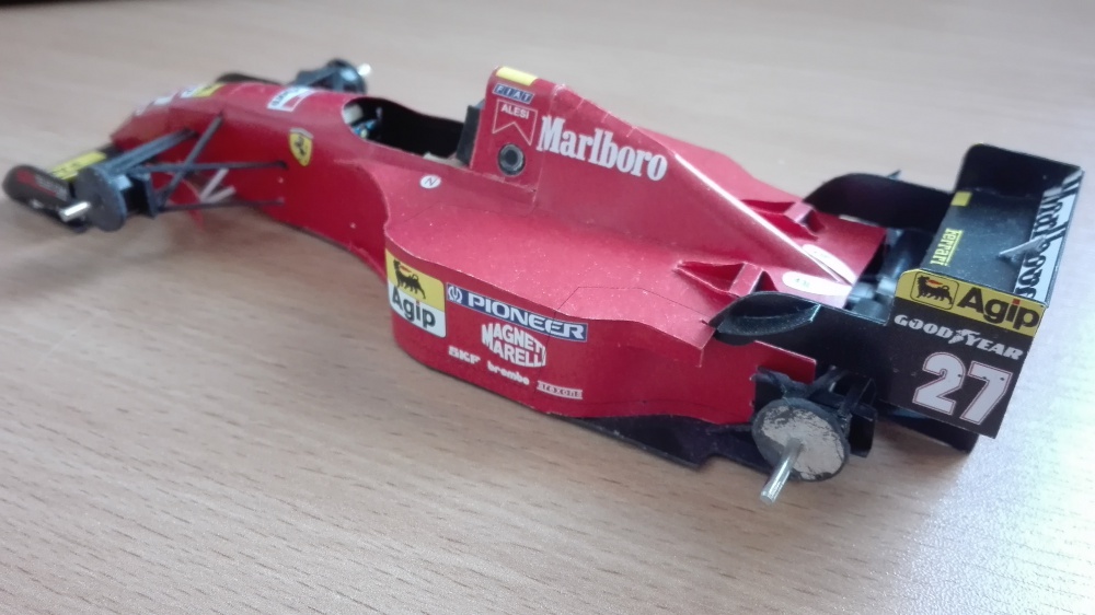Ferrari 412T2 - 1995 - Jean Alesi (Plná velikost v novém okně) Ferrari 412T2 - 1995 - Jean Alesi