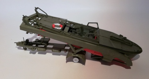 Motorový čln MO-634 + SP-5 Motorový čln MO-634 + SP-5