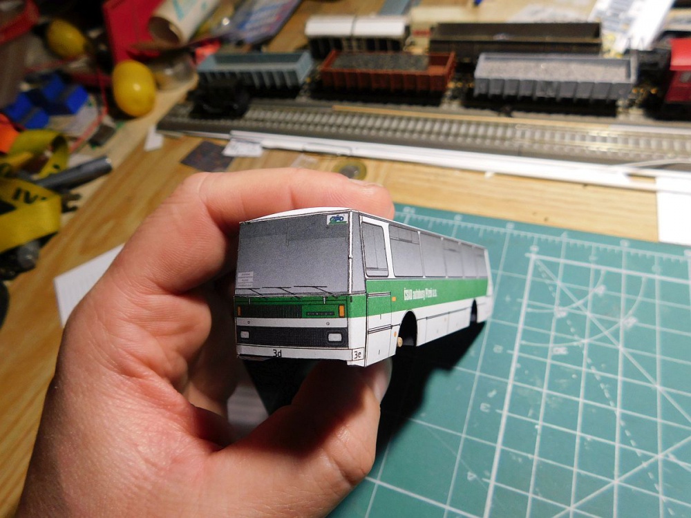 345252