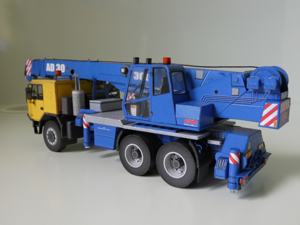 AD 30 Tatra 815-7 6x6 autojeřáb (Plná velikost v novém okně) AD 30 Tatra 815-7 6x6 autojeřáb