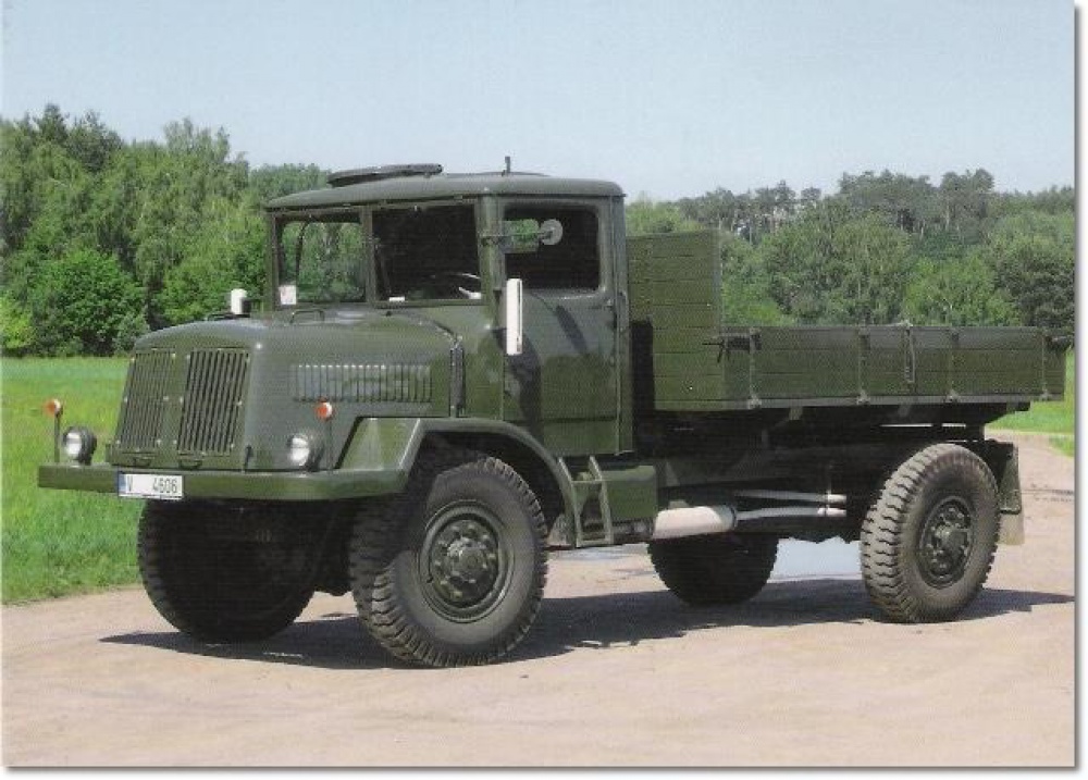 Tatra 128 (Plná velikost v novém okně) Tatra 128