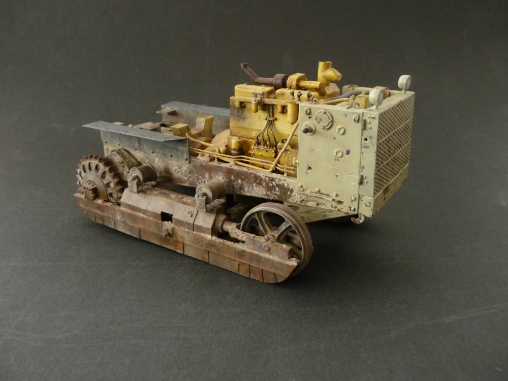 Dozer ČTZ-130 (Plná velikost v novém okně) Dozer ČTZ-130