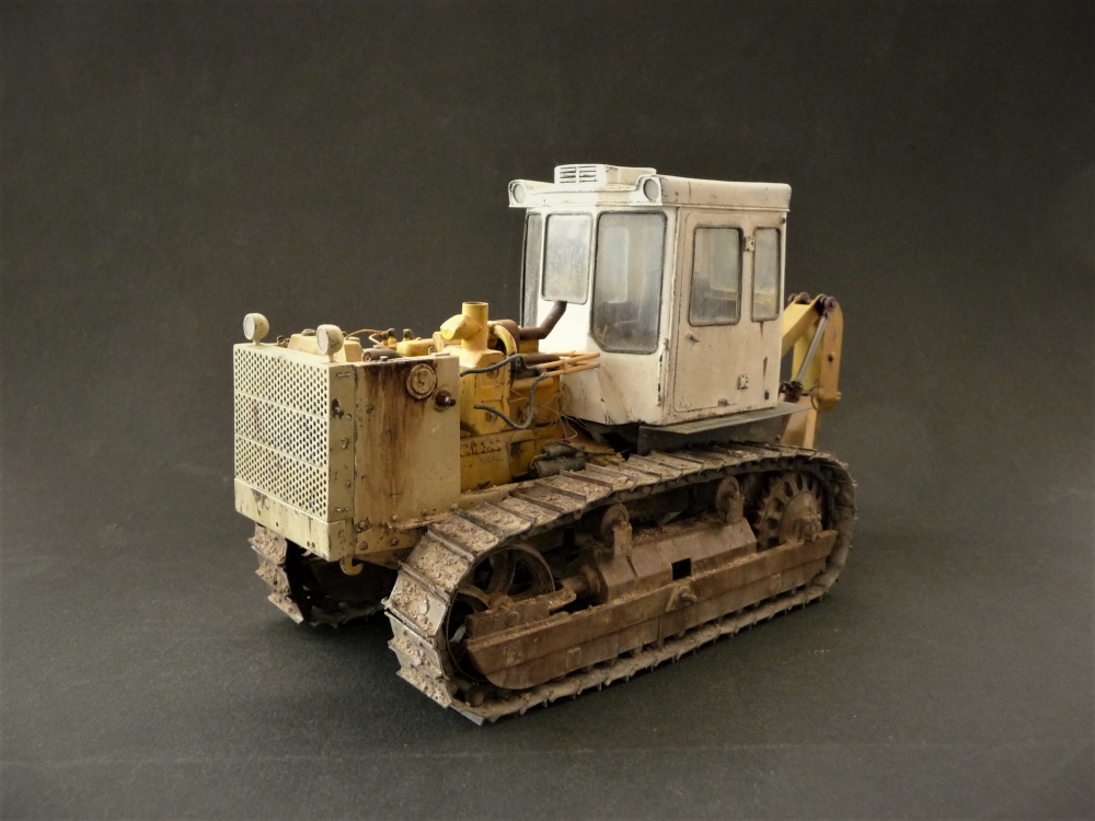 Dozer ČTZ-130 (Plná velikost v novém okně) Dozer ČTZ-130