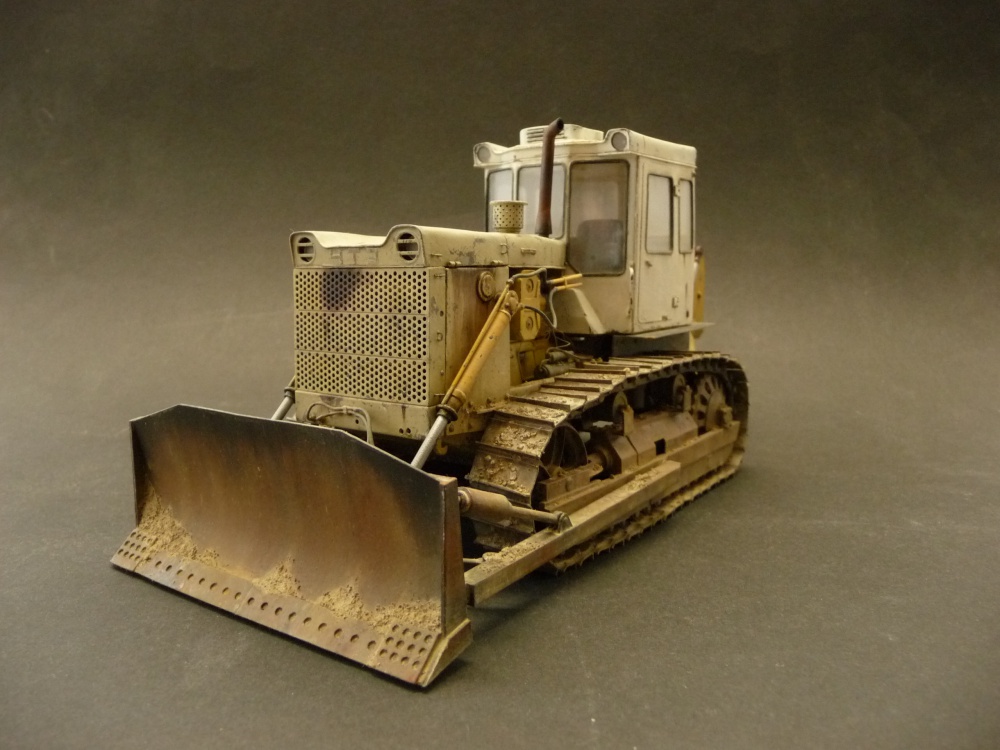 Dozer ČTZ-130 (Plná velikost v novém okně) Dozer ČTZ-130