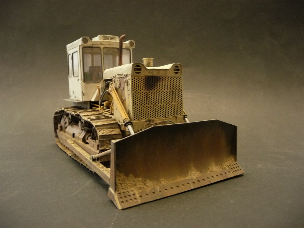 Dozer ČTZ-130 (Plná velikost v novém okně) Dozer ČTZ-130