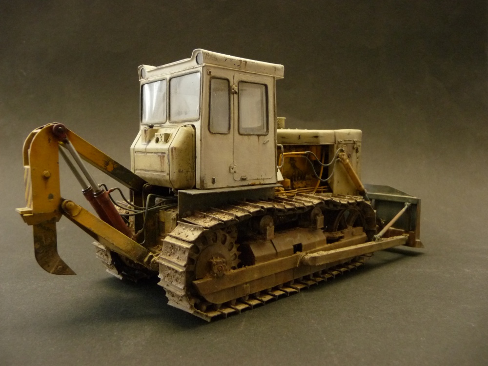 Dozer ČTZ-130 (Plná velikost v novém okně) Dozer ČTZ-130