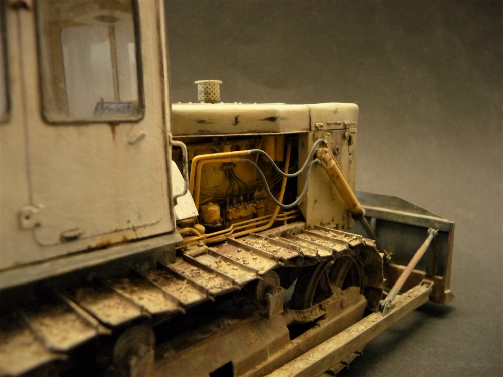 Dozer ČTZ-130 (Plná velikost v novém okně) Dozer ČTZ-130