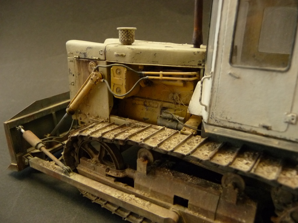 Dozer ČTZ-130 (Plná velikost v novém okně) Dozer ČTZ-130