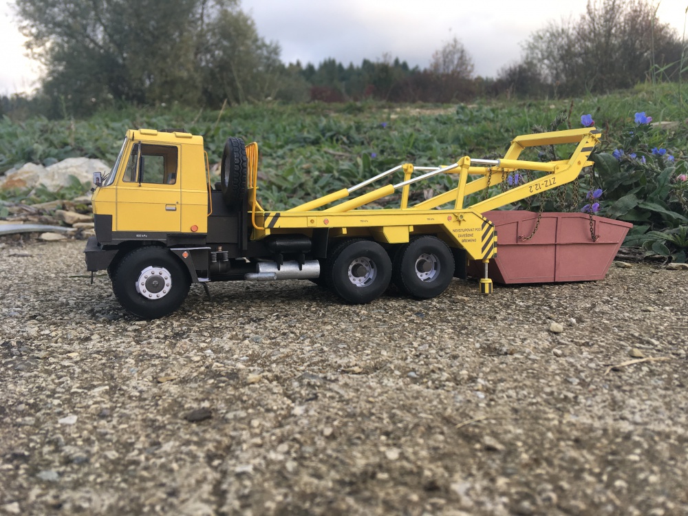 354081