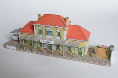 Nádraží a vlak z počátku 20. století Nádraží a vlak z počátku 20. století
