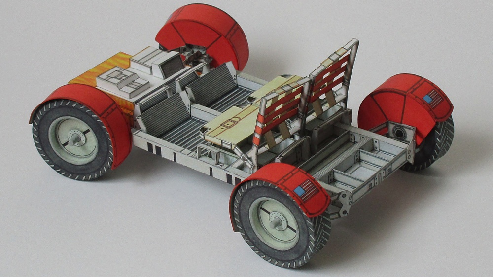 Lunar Roving Vehicle + Astronauti