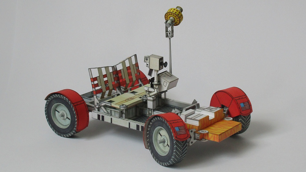 Lunar Roving Vehicle + Astronauti