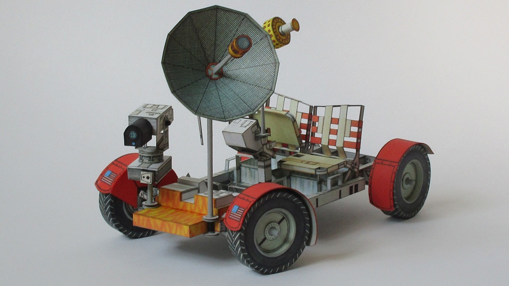 Lunar Roving Vehicle + Astronauti