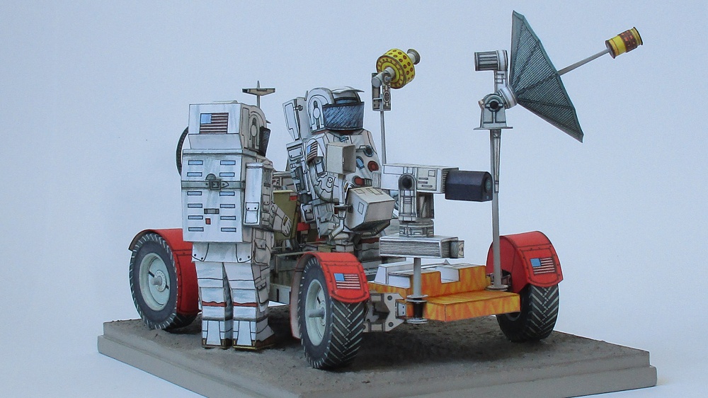 Lunar Roving Vehicle + Astronauti