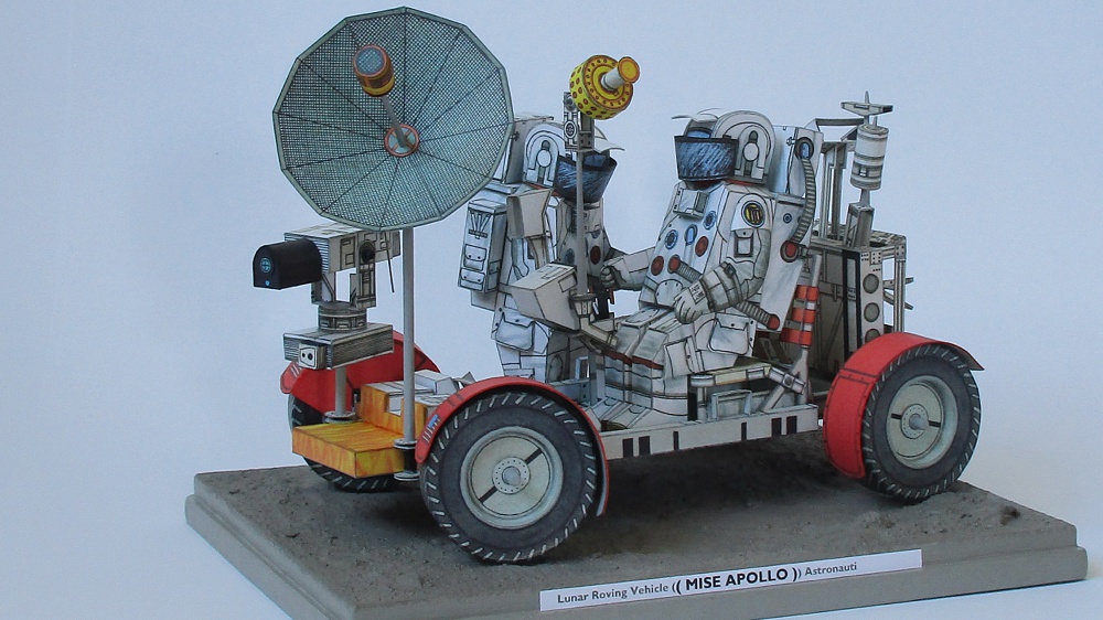 Lunar Roving Vehicle + Astronauti (Pln� velikost v nov�m okn�) Lunar Roving Vehicle + Astronauti